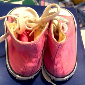 PINK CONVERSE